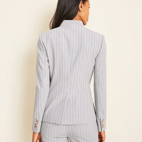 Ann Taylor Cutaway Blazer in Pinstripe Bi-Stretch - Picture 3 of 4